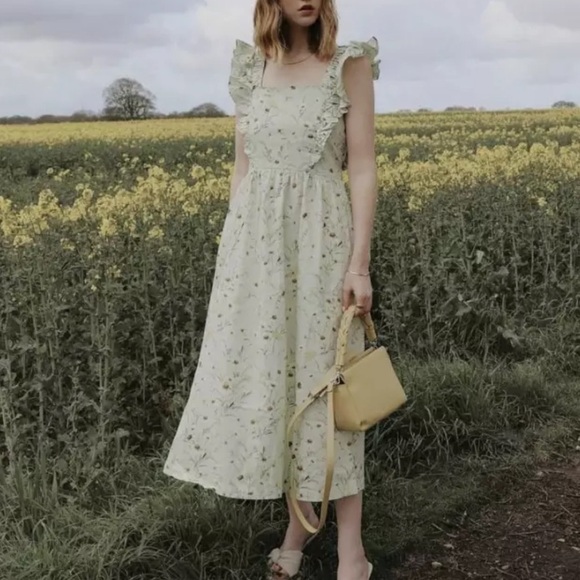 H&M Dresses & Skirts - H&M Blogger Favorite Wildflower Collection Green Floral Ruffle Dress